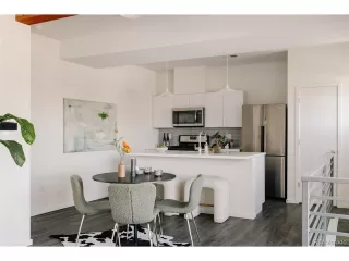 Photo #2: 6337841 Listing