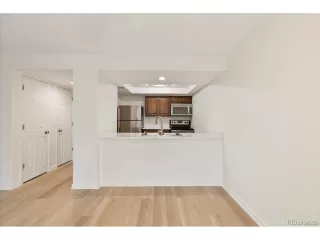 Photo #5: 6342101 Listing