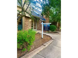 Photo #4: 6342290 Listing 