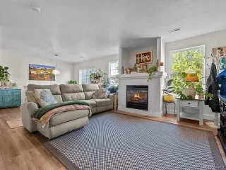 Photo #4: 6342373 Listing