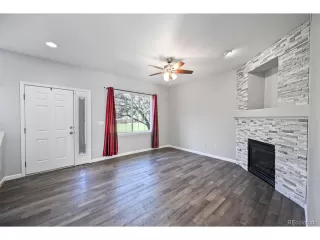 Photo #4: 6342913 Listing