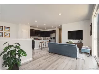 Photo #5: 6343097 Listing