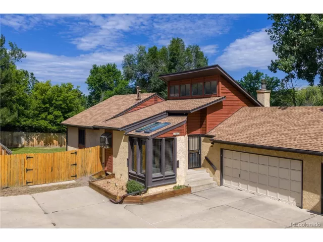 MLS: 6348168 Condo For Sale