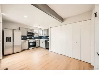 Photo #6: 6351937 Listing