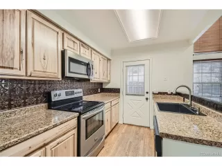 Photo #5: 6353399 Listing