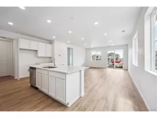 Photo #3: 6365046 Listing 