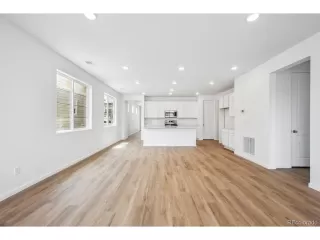 Photo #6: 6365046 Listing 