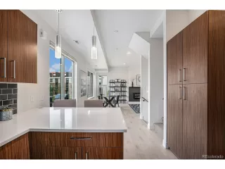 Photo #5: 6368908 Listing 