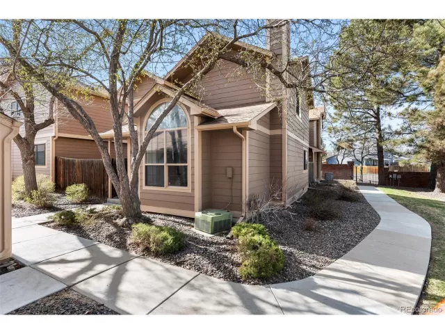 MLS: 6371709 Condo For Sale