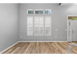 Photo #4: 6380133 Listing