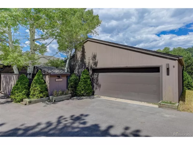 MLS: 6381446 Condo For Sale