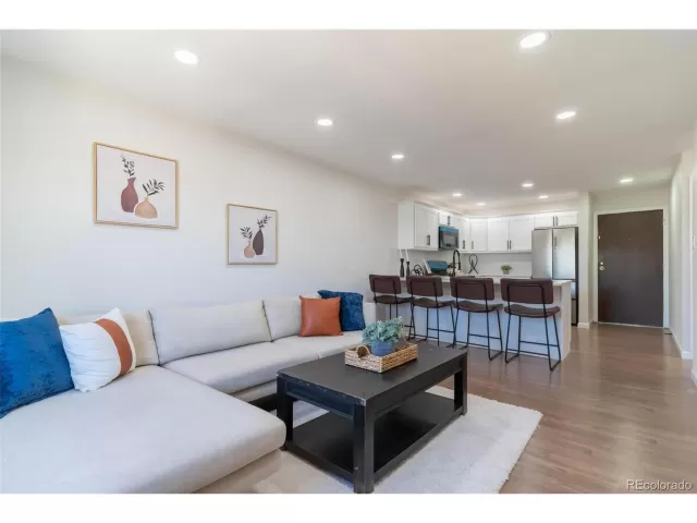 MLS: 6381598 Condo For Sale