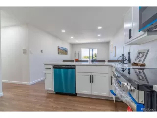 Photo #5: 6381598 Listing
