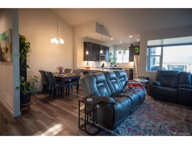 MLS: 6398421 Condo For Sale