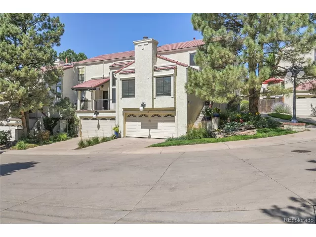 MLS: 6398913 Condo For Sale