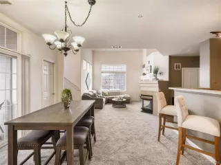 Photo #6: 6400664 Listing 