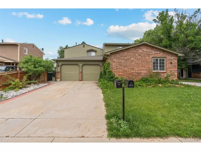 MLS: 6402813 Condo For Sale