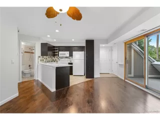 Photo #5: 6404309 Listing