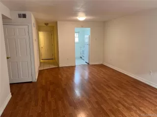 Photo #5: 6404958 Listing