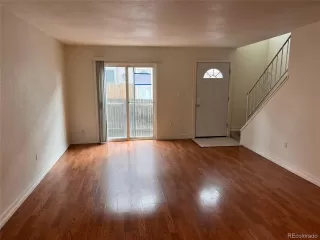 Photo #6: 6404958 Listing