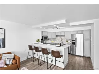 Photo #4: 6407732 Listing 