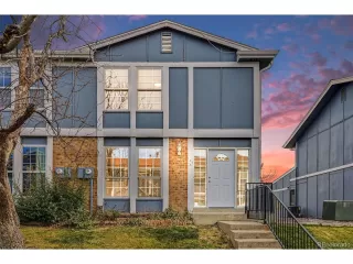 More Details about MLS # 6409163 : 141 OAKLAND CT AURORA CO 80011