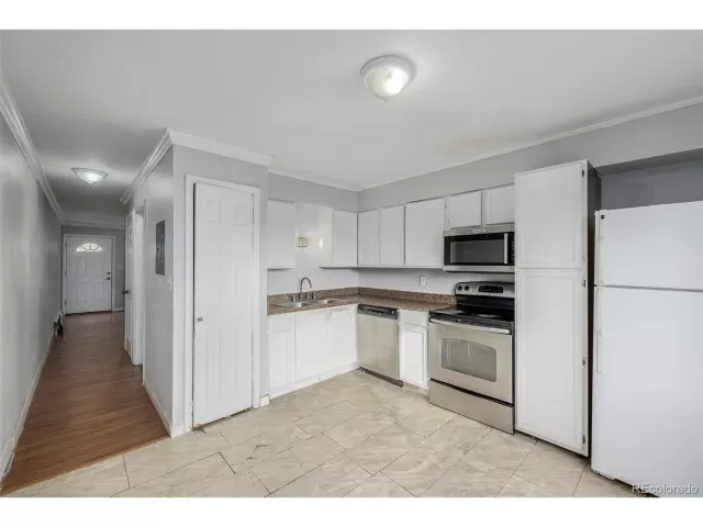 MLS: 6409776 Condo For Sale