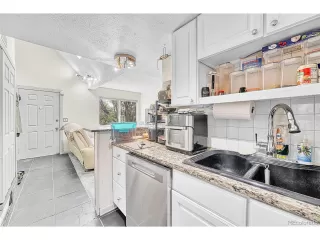 Photo #5: 6410770 Listing