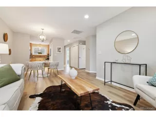 Photo #5: 6411385 Listing