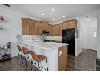 Photo #5: 6416496 Listing 