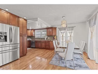 Photo #4: 6417717 Listing