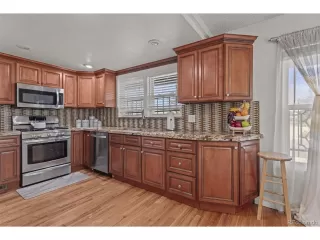 Photo #6: 6417717 Listing