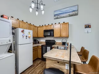 Photo #5: 6420078 Listing