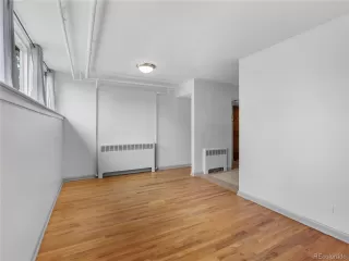 Photo #5: 6421020 Listing