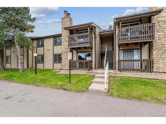 MLS: 6424727 Condo For Sale