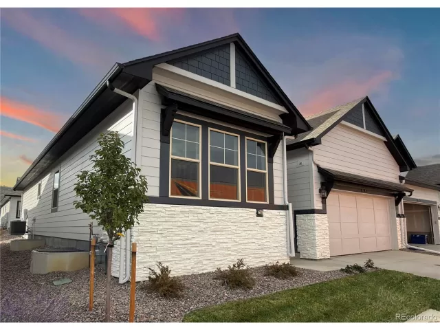 MLS: 6426423 Condo For Sale