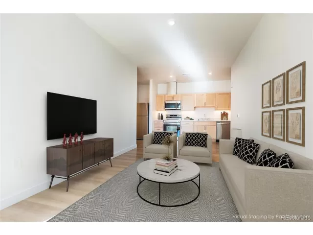 MLS: 6426948 Condo For Sale