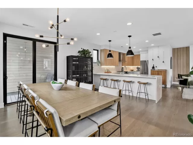 MLS: 6428954 Condo For Sale