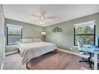 Photo #6: 6433359 Listing