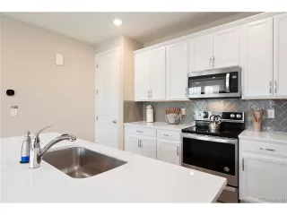 Photo #5: 6434713 Listing