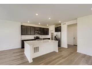 Photo #3: 6436837 Listing 