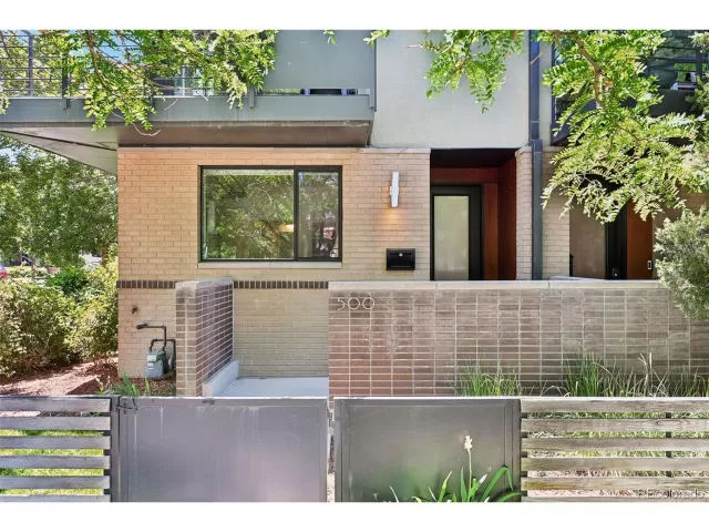 MLS: 6446906 Condo For Sale