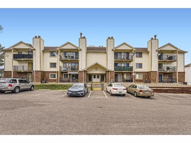 MLS: 6450071 Condo For Sale