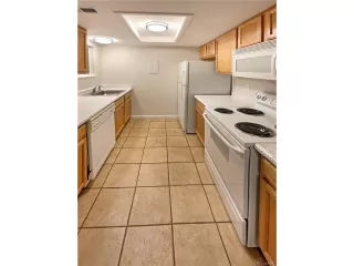 Photo #6: 6452105 Listing