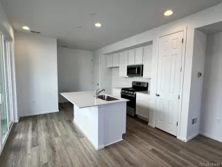 Photo #3: 6452291 Listing