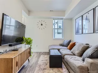 Photo #5: 6457916 Listing