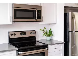 Photo #5: 6458520 Listing