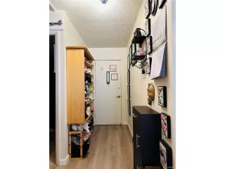 Photo #4: 6459678 Listing