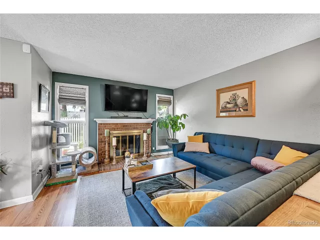 MLS: 6459985 Condo For Sale