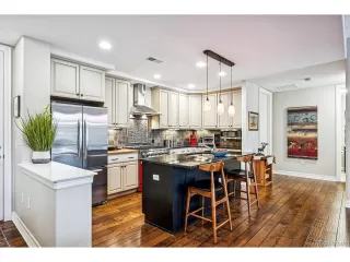 Photo #5: 6465944 Listing 